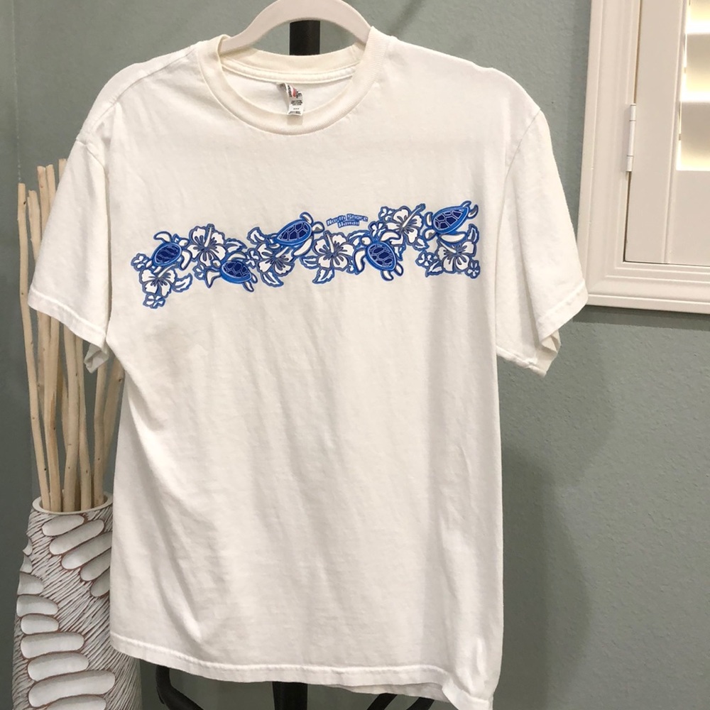 Tshirt North shore Hawaii. Size Medium